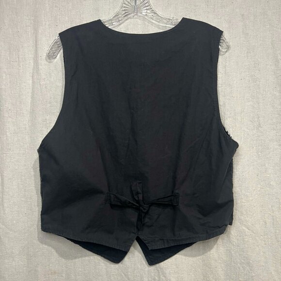 IMEIN! | Gemotric White and Black Vest Sz L - Picture 6 of 6